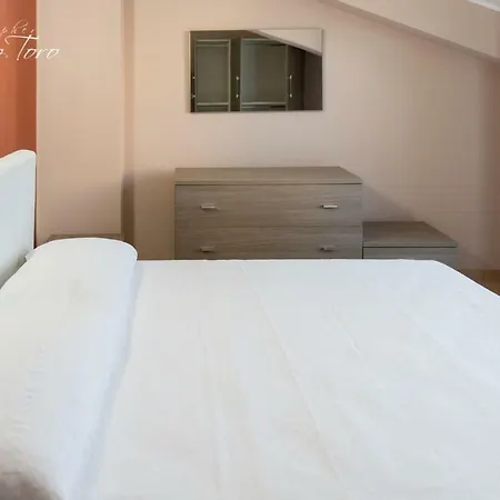 Casa Sofia Vacanze A شقة مونتالبانو إليكونا