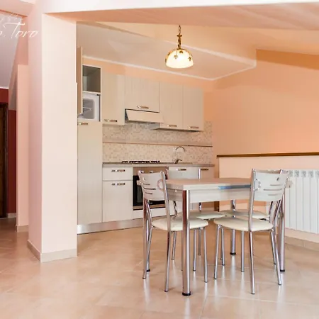 Casa Sofia Vacanze A مونتالبانو إليكونا