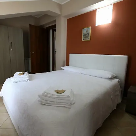 Casa Sofia Vacanze A מונטאלבאנו אליקונה